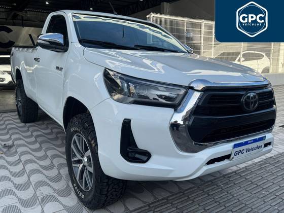 TOYOTA HILUX 2.8 4X4 CS CHASSI 16V TURBO DIESEL 2P MANUAL TOYOTA HILUX 2.8 4X4 CS CHASSI 16V TURBO DIESEL 2P MANUAL